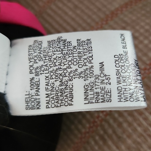 3M Thinsulate Girls Gloves Size 2-5 Pink purple Winter - Picture 8 of 9